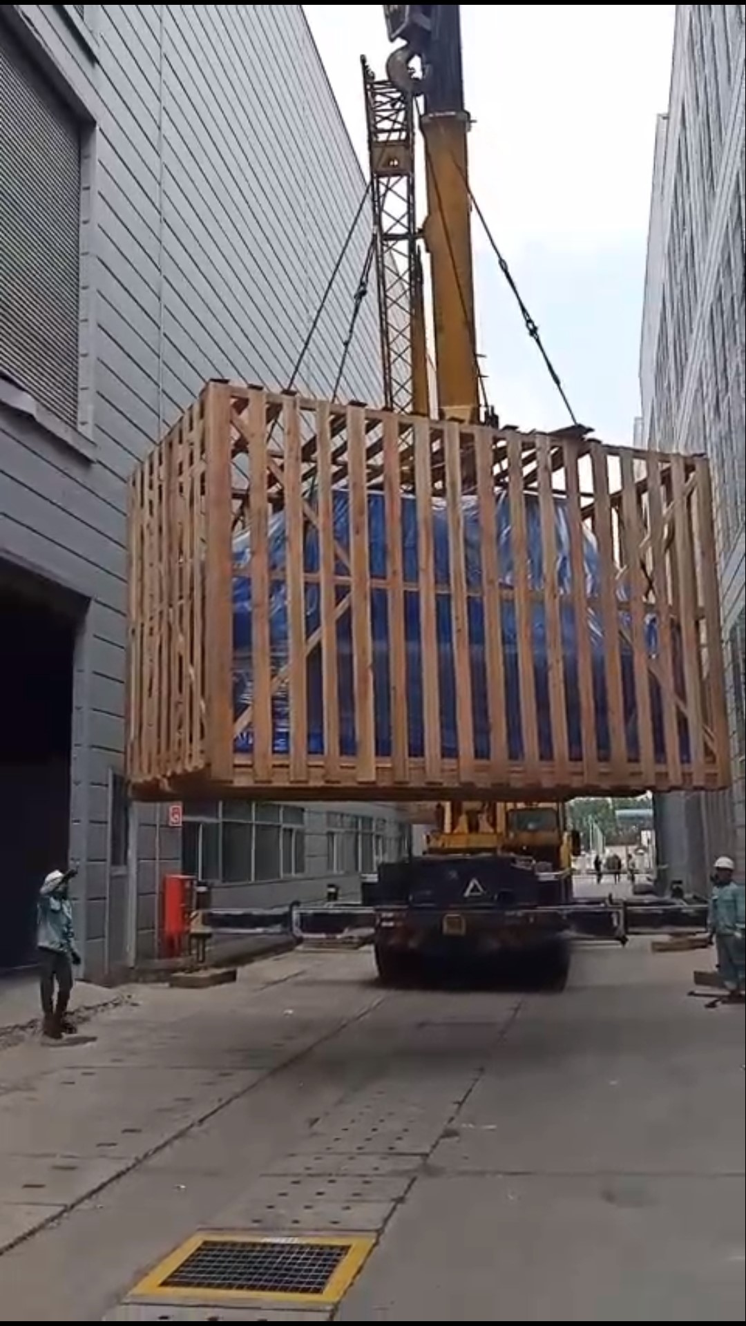 MÁY CÔNG TY LENS 3